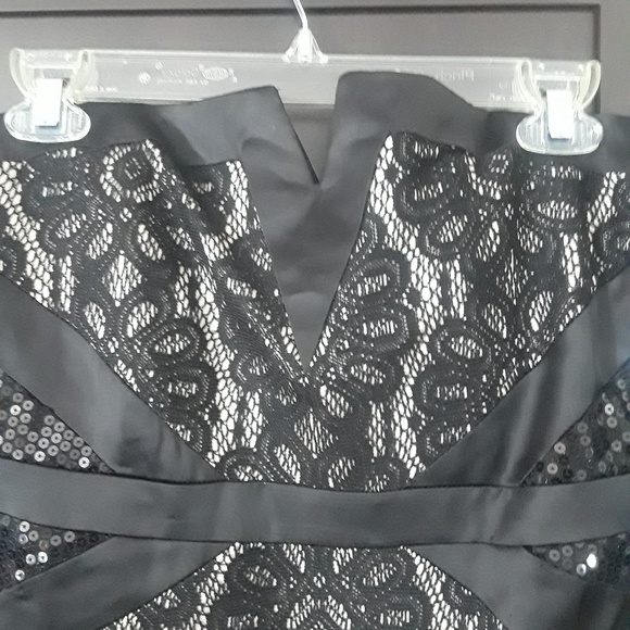 Dress - Picture 1 of 5